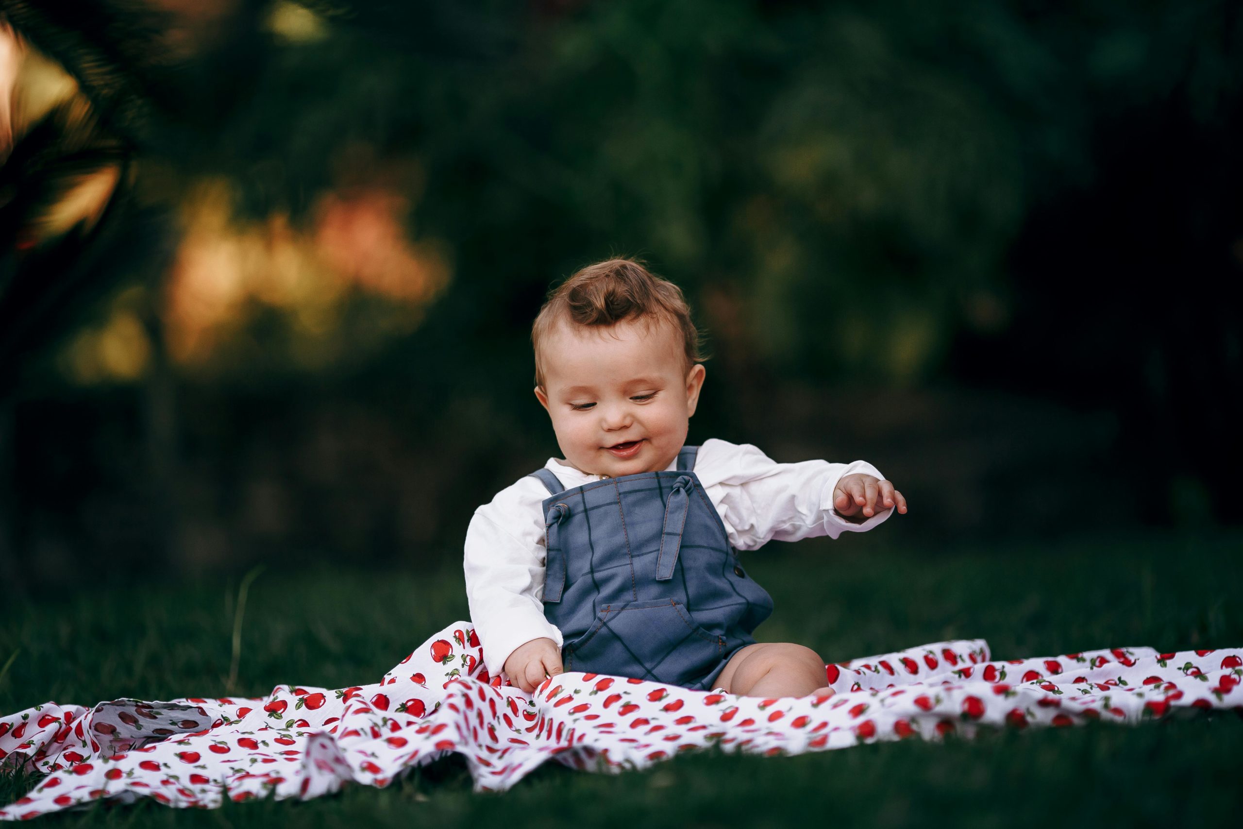 Kostenloses Stock Foto zu außenaktivität, baby, decke